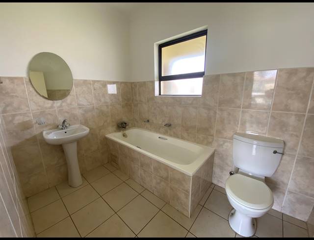 BEDROOM SECTIONAL TITLE FOR SALE IN PARKRAND